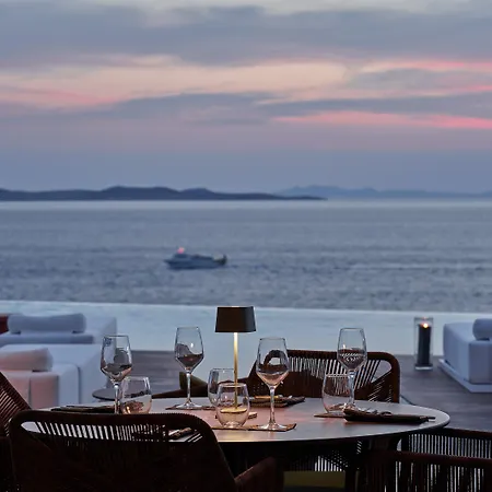 Kouros & 5* Mykonos Town