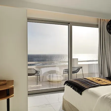 Kouros & Hotel 5*